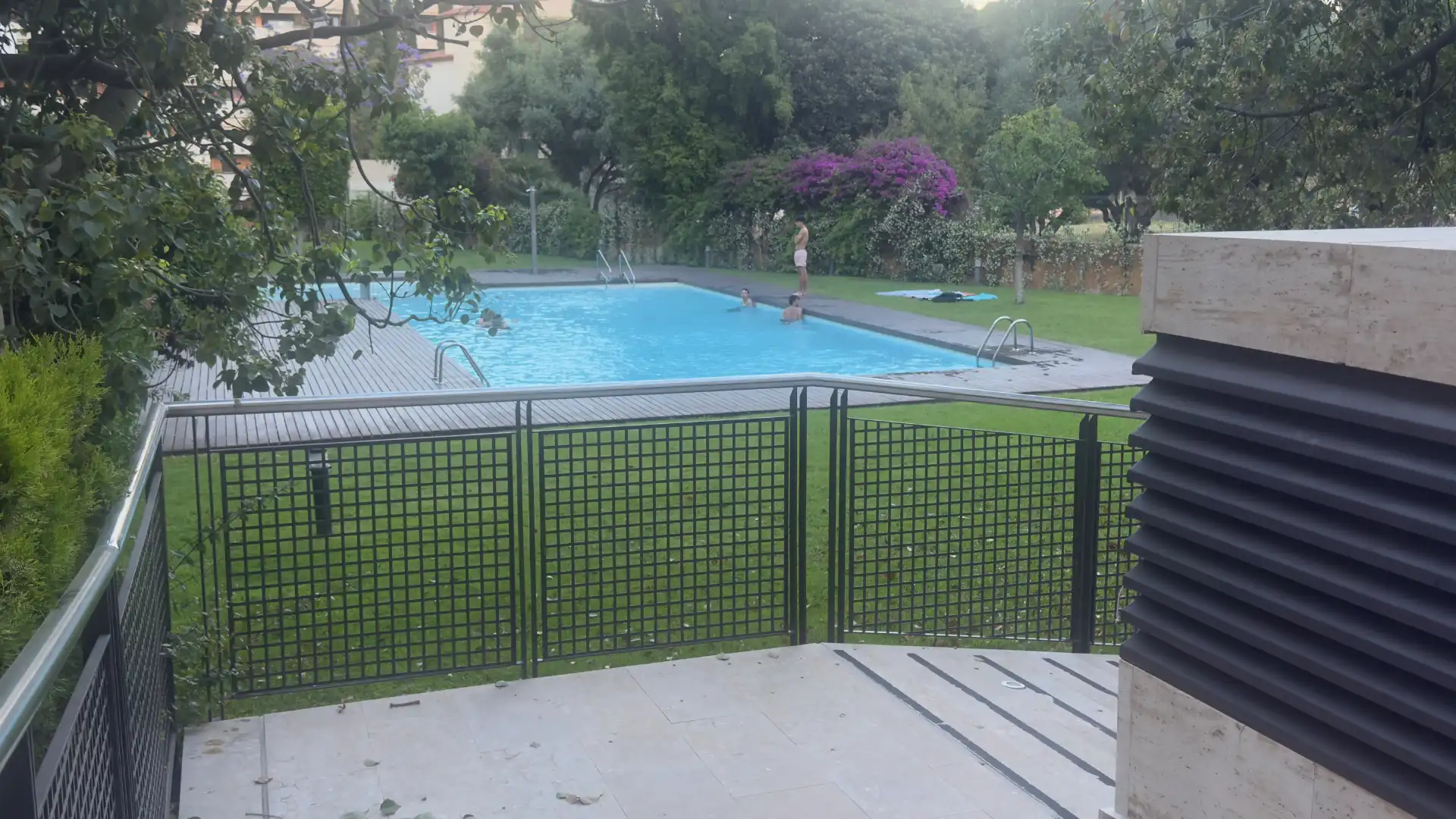 Piscina de Pis en venda en Vilanova i la Geltrú amb Calefacció, Forn i Balcó
