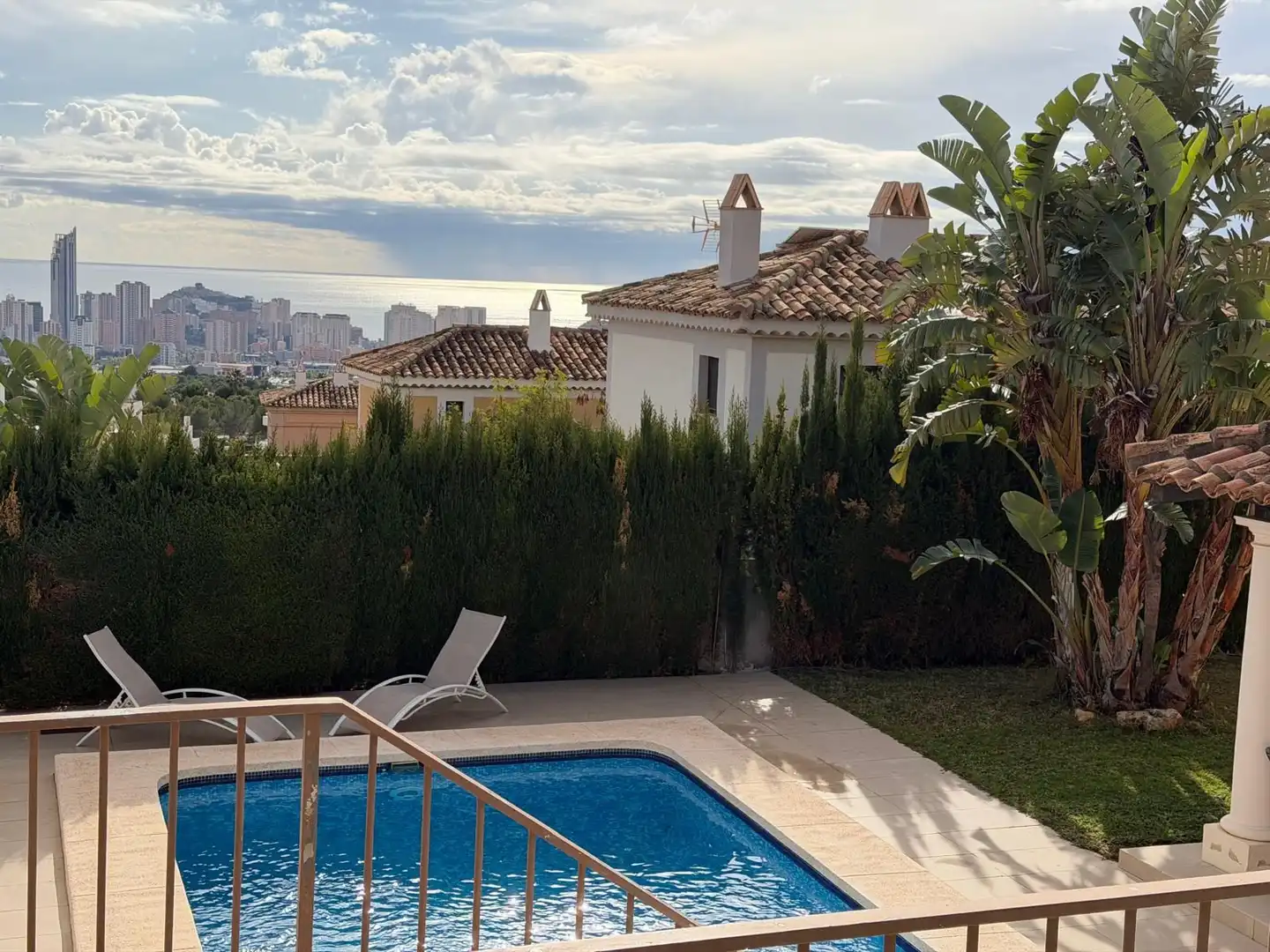 Jardí de Casa o xalet en venda en Finestrat amb Aire condicionat, Jardí privat i Traster