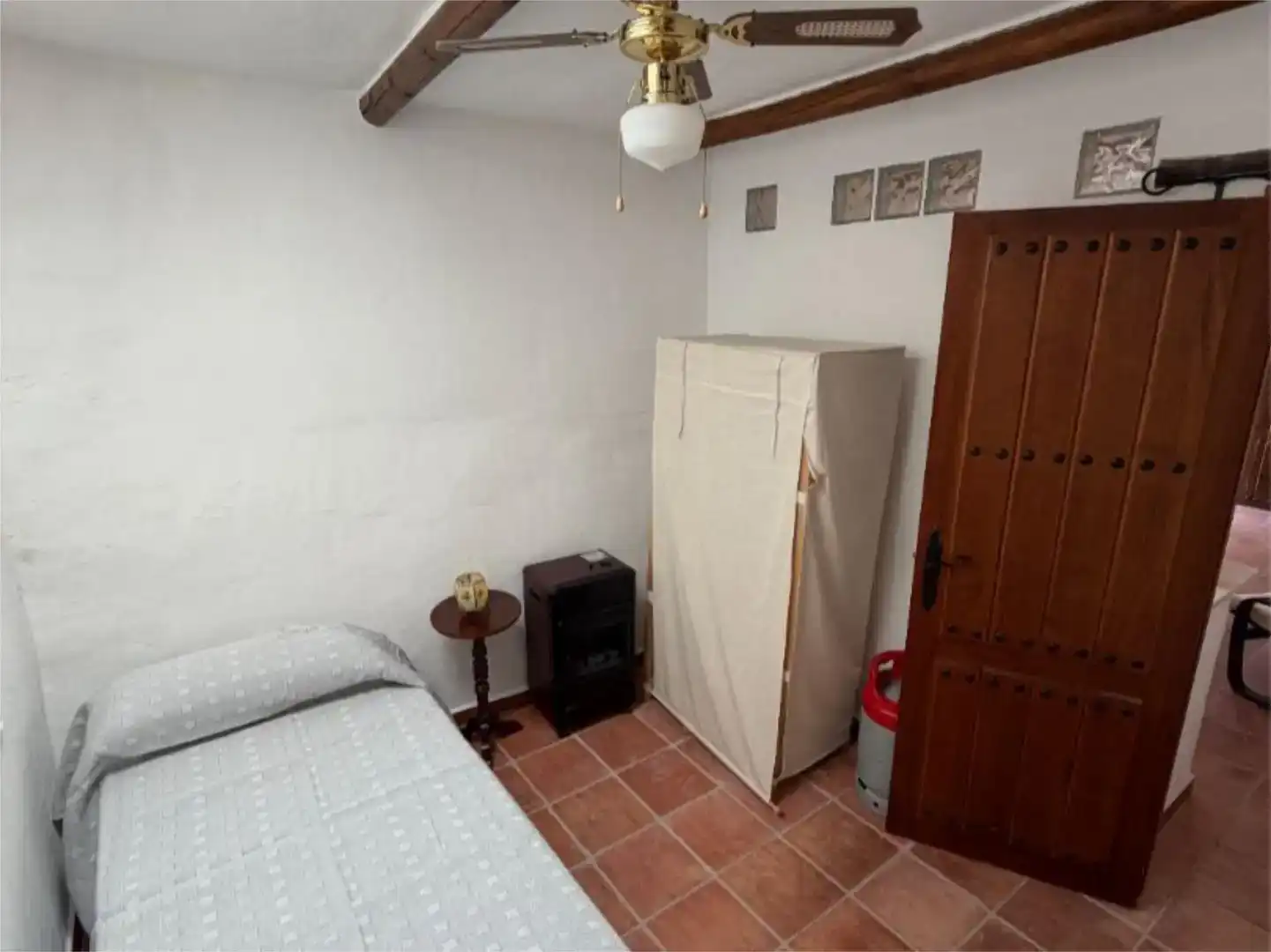 Schlafzimmer von Wohnung zur Miete in Salares mit Möbliert