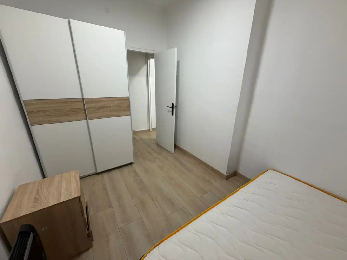 Habitación de Piso de alquiler en Lleida con Aire acondicionado, Calefacción y Parquet