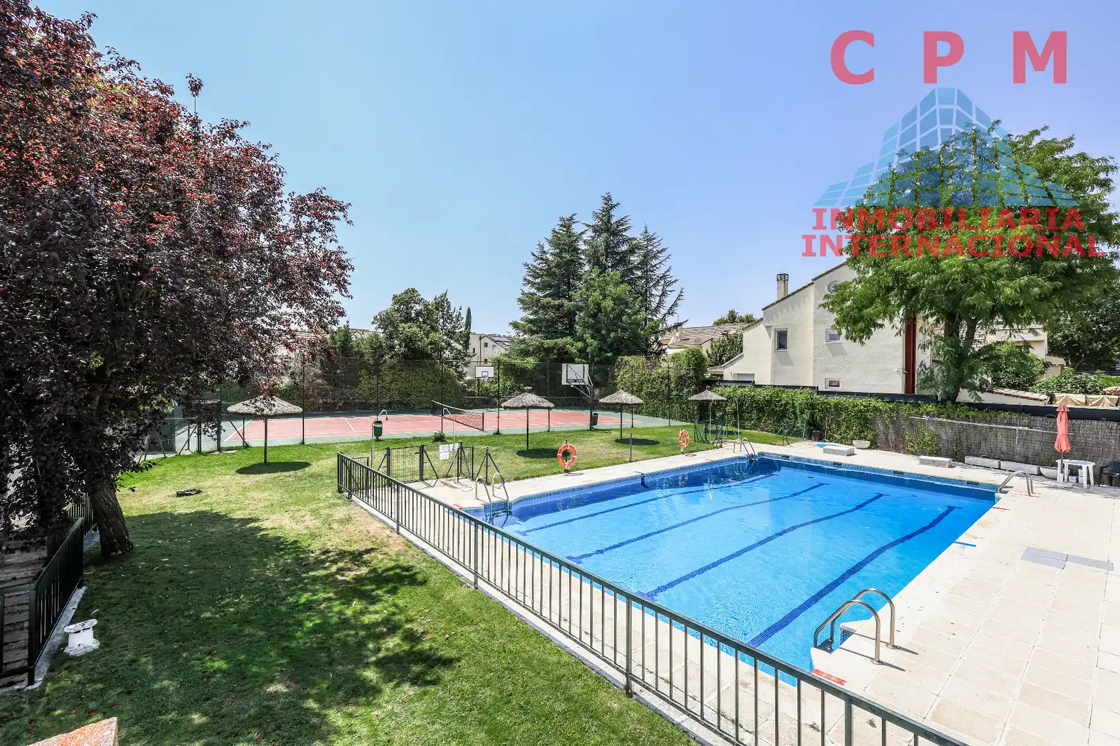 Swimming pool of Detached homes for rent in Pozuelo de Alarcón  with Air Conditioner, Heating and Private garden