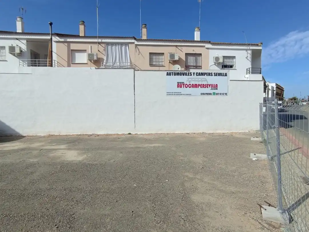 Außenansicht von Residential zum Verkauf in Utrera