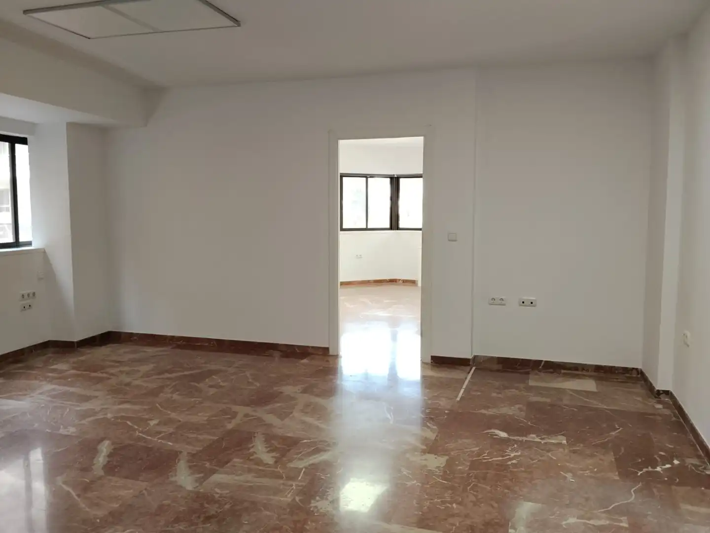 Office for rent in Motril  with Alarm