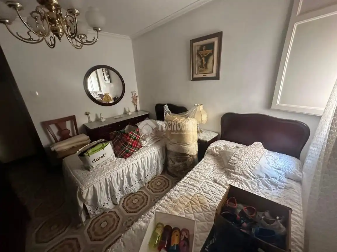 Schlafzimmer von Wohnung zum Verkauf in Zaragoza mit Heizung und Möbliert