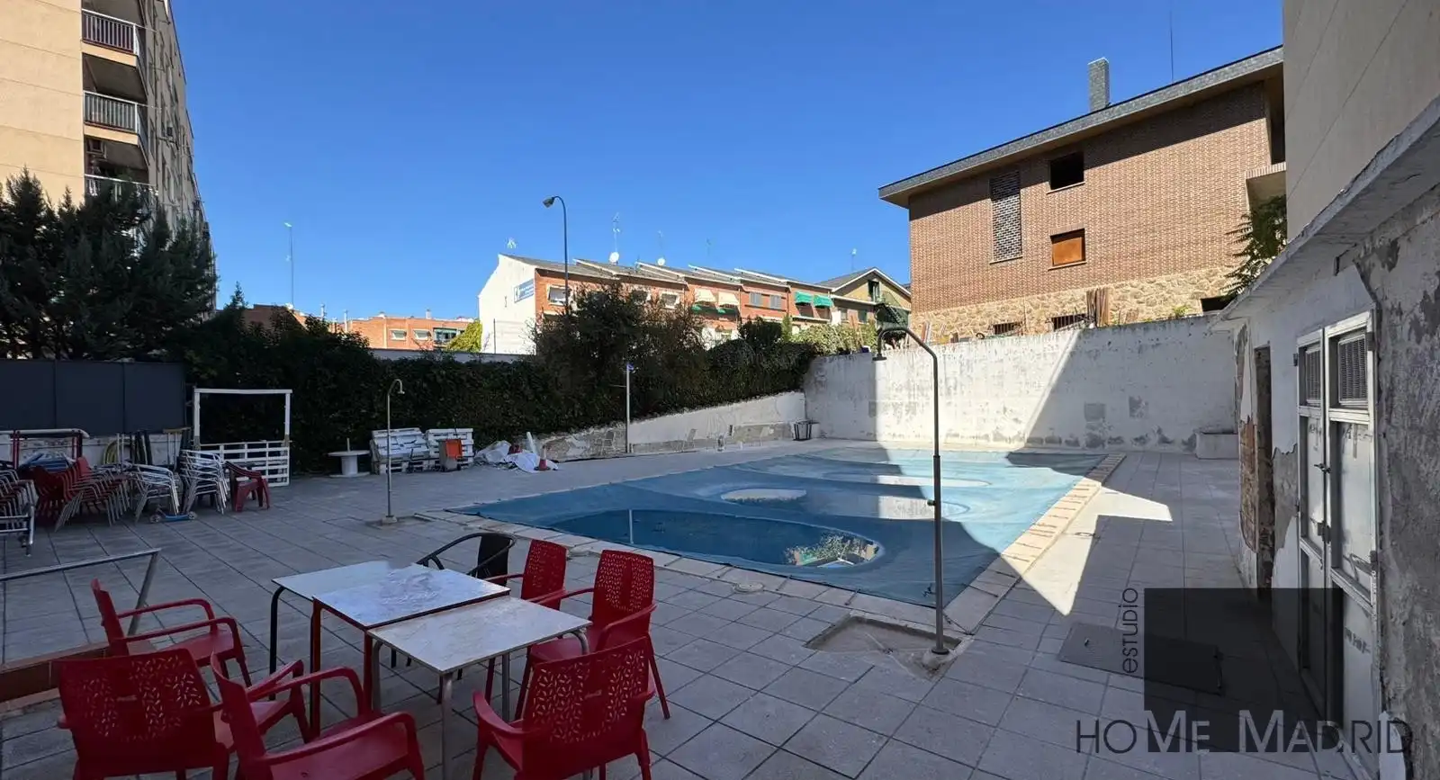 Piscina de Local de lloguer en Madrid