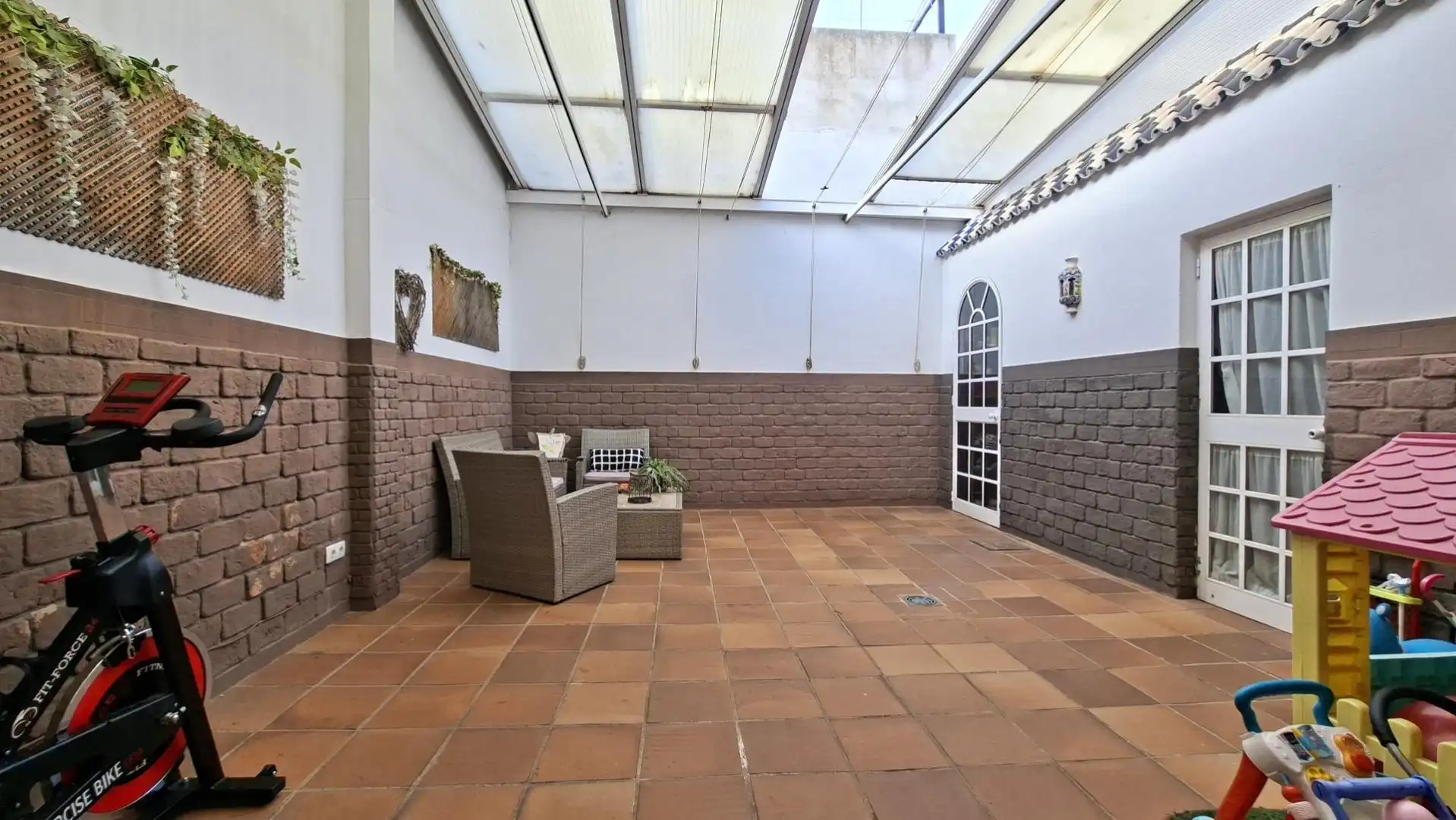 Terraced house with terrace for sale in Avenida ANTONIO MAIRENA, imagen 3