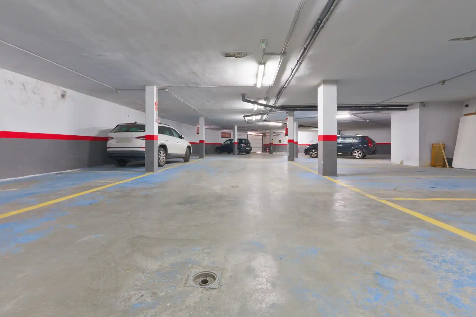 Parkplatz von Wohnung zum Verkauf in Sierra Nevada mit Terrasse, Abstellraum und Möbliert