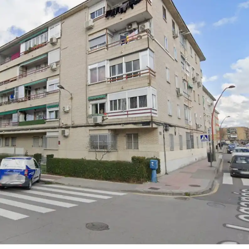 Vista exterior de Piso en venta en Parla