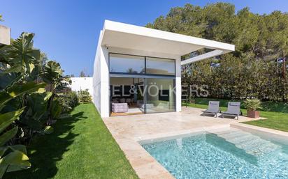 Vista exterior de Casa o xalet en venda en Paterna amb Aire condicionat, Calefacció i Jardí privat