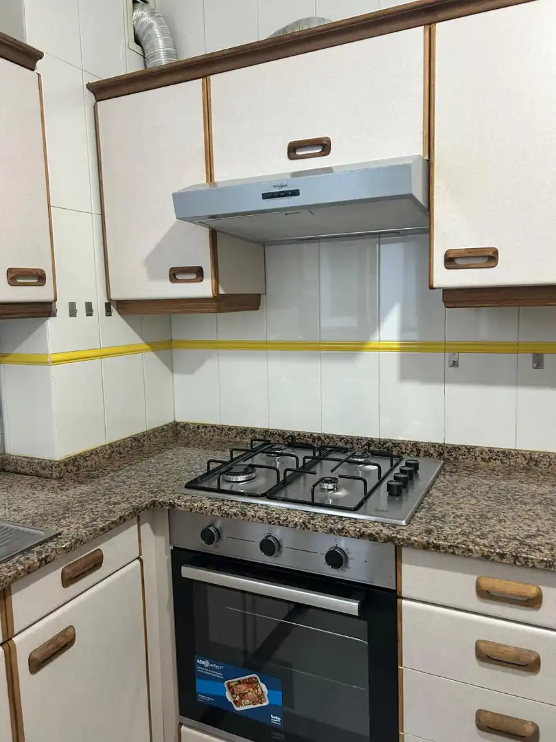 Cocina de Piso de alquiler en Santiago de Compostela  con Amueblado