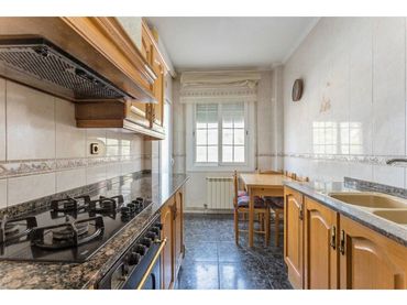 Appartement avec balcon à vendre à Calle Cebriá Cabané