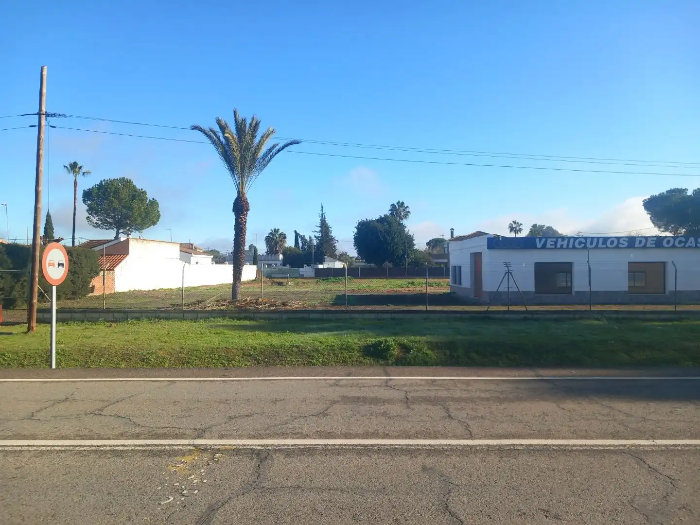 Vista exterior de Local de lloguer en Utrera