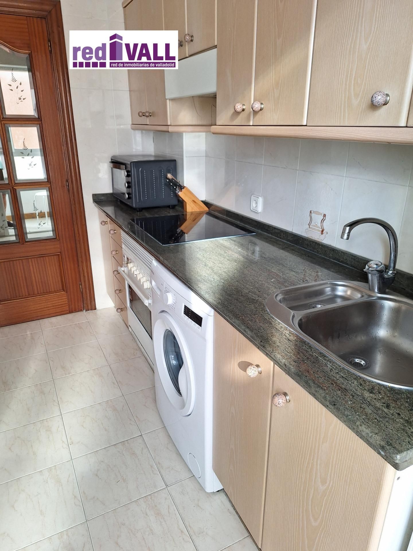 Kitchen of Flat for sale in Valladolid Capital  with Heating, Parquet flooring and Terrace