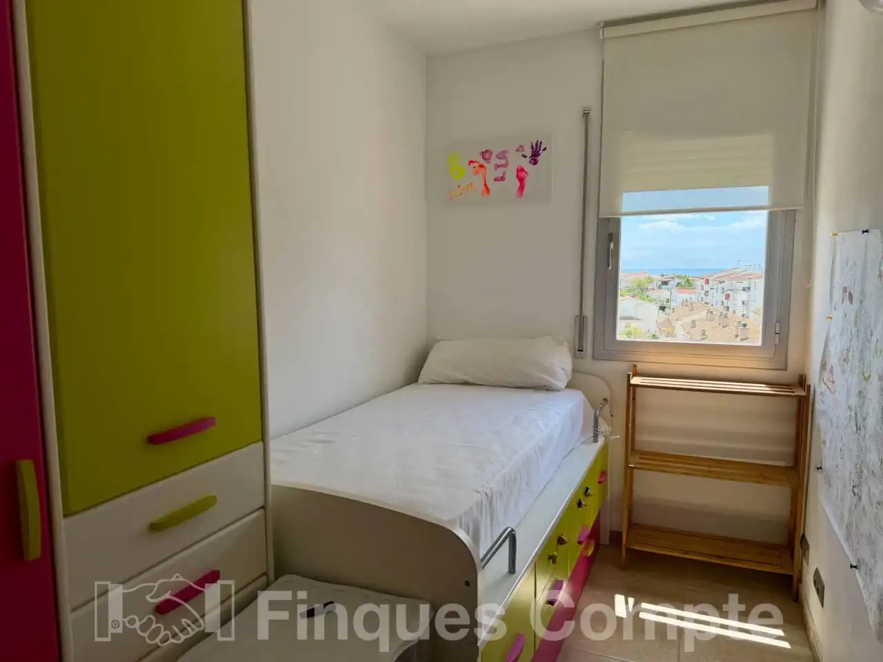 Habitación de Apartamento en venta en El Vendrell con Aire acondicionado, Terraza y Piscina comunitaria