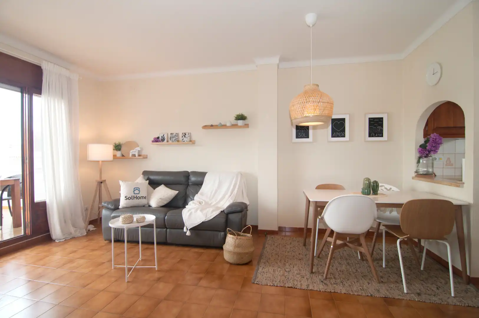 Sala de estar de Ático en venta en L'Escala con Calefacción, Terraza y Amueblado