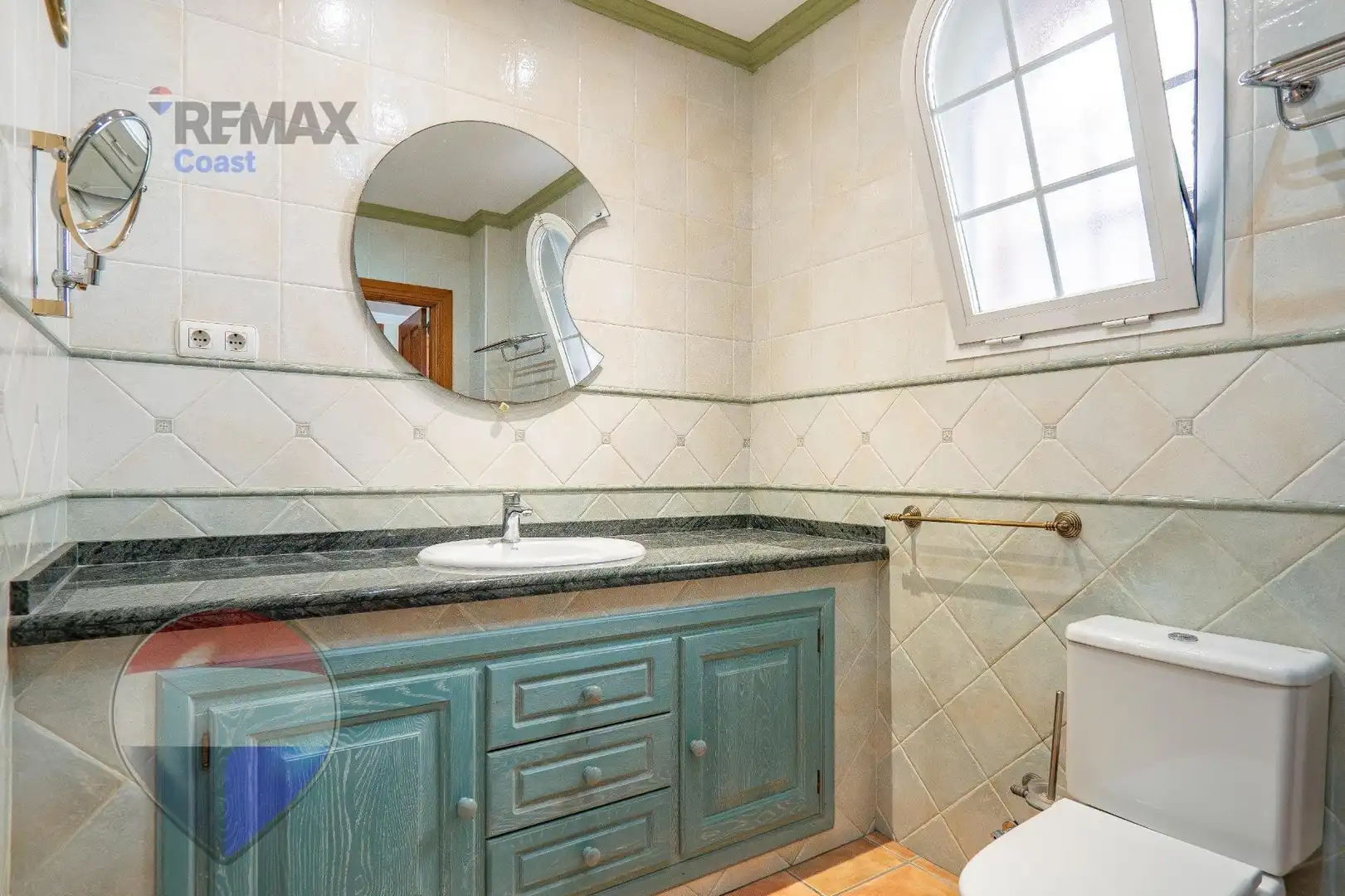 Bathroom of Houses for sale in Málaga