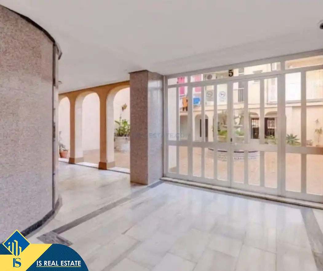 Study for sale in Torrevieja  with Air Conditioner, Heating and Furnished
