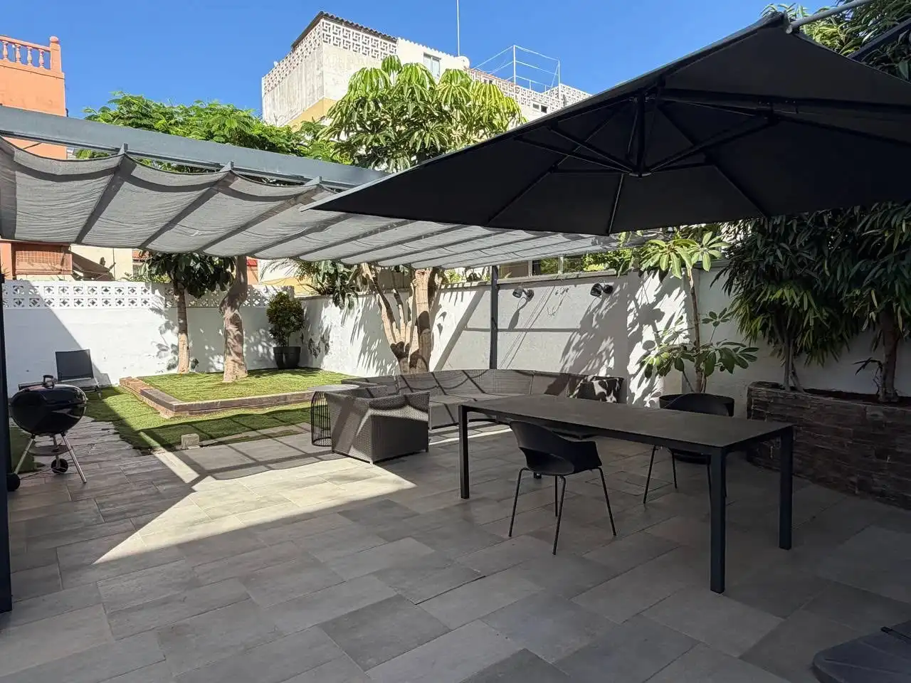 Terrasse von Wohnung zur Miete in Las Palmas de Gran Canaria mit Klimaanlage und Privatgarten