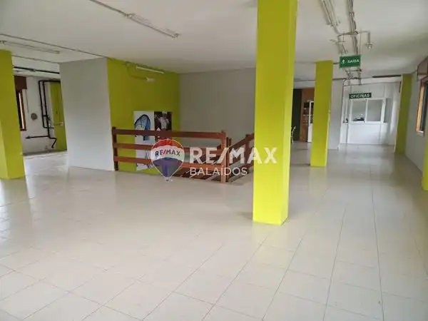 Industrial buildings for sale in Avenida do Aeroporto, Cabral - Candeán