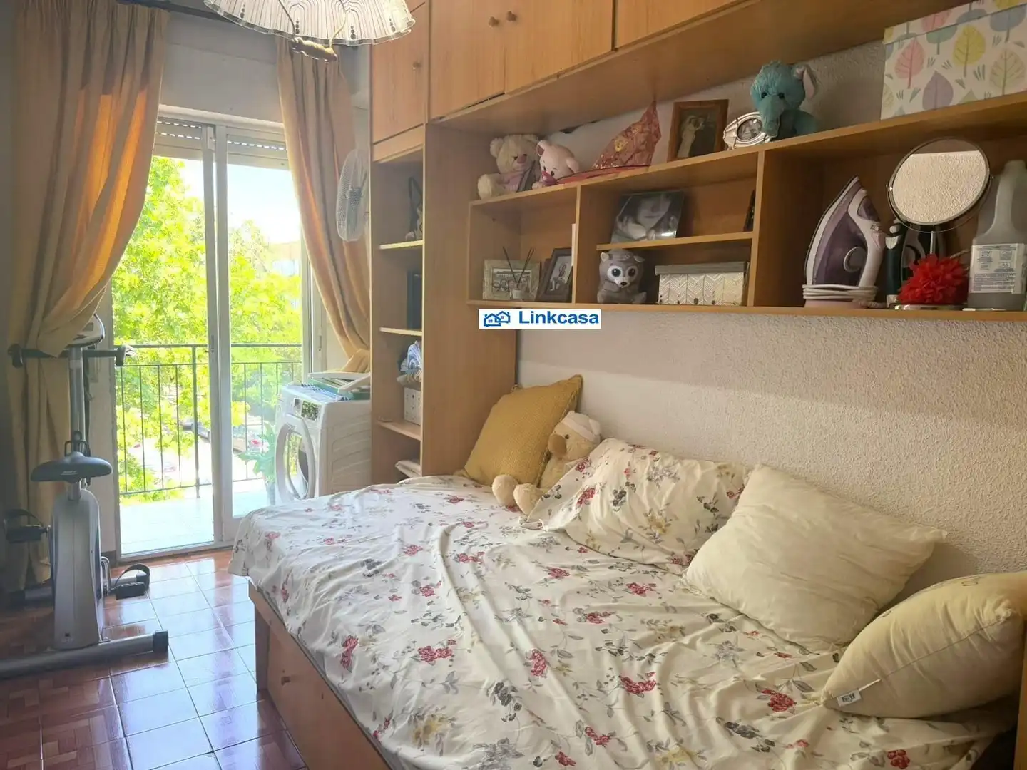 Habitación de Piso en venta en Madrid con Calefacción, Terraza y Alarma