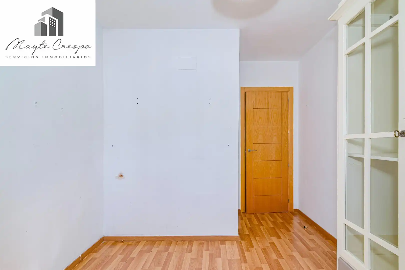 Casa aparellada amb terrassa en venda a Jun, imagen 23