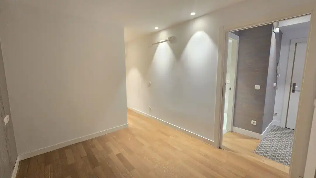 Habitación de Local en venta en Donostia - San Sebastián 