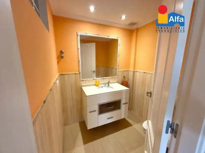 Bany de Casa o xalet en venda en Cáceres amb Aire condicionat, Calefacció i Traster