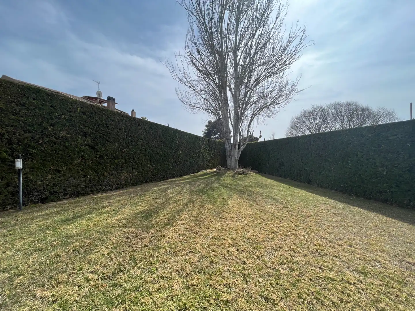 Casa con terraza en venta en Carrer Anglada Camarasa 8, imagen 2