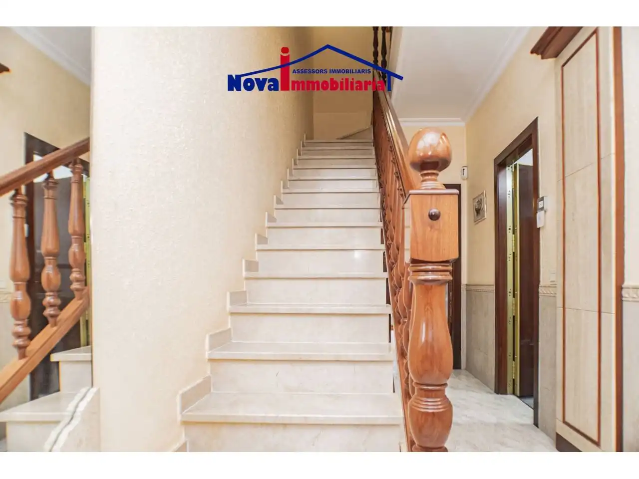 Duplexes for rent in Calle de les Assutzenes, Torrent Ballester