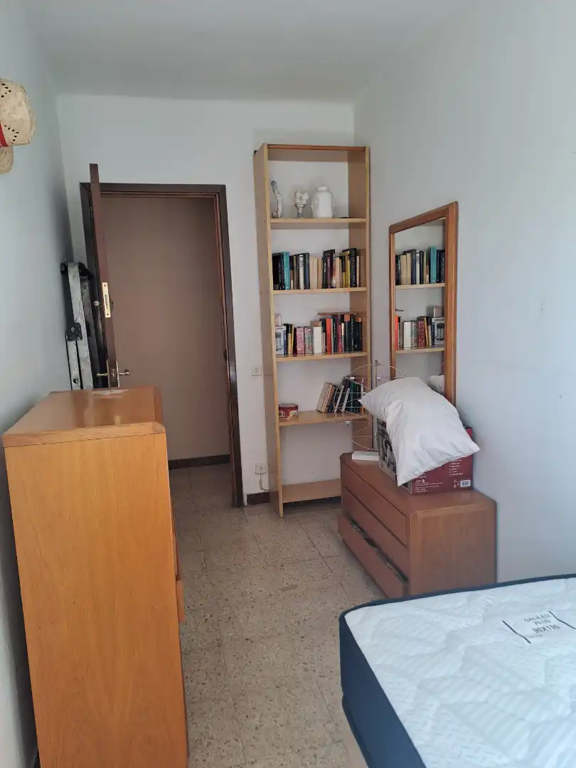 Schlafzimmer von Wohnung zur Miete in Vilanova i la Geltrú mit Möbliert, Ofen und Waschmaschine