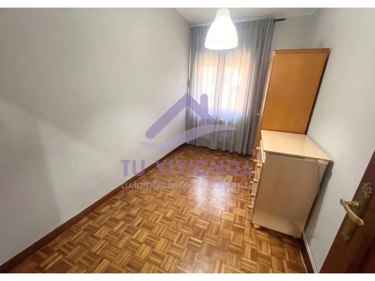 Habitación de Piso en venta en Valladolid con Calefacción, Parquet y Amueblado