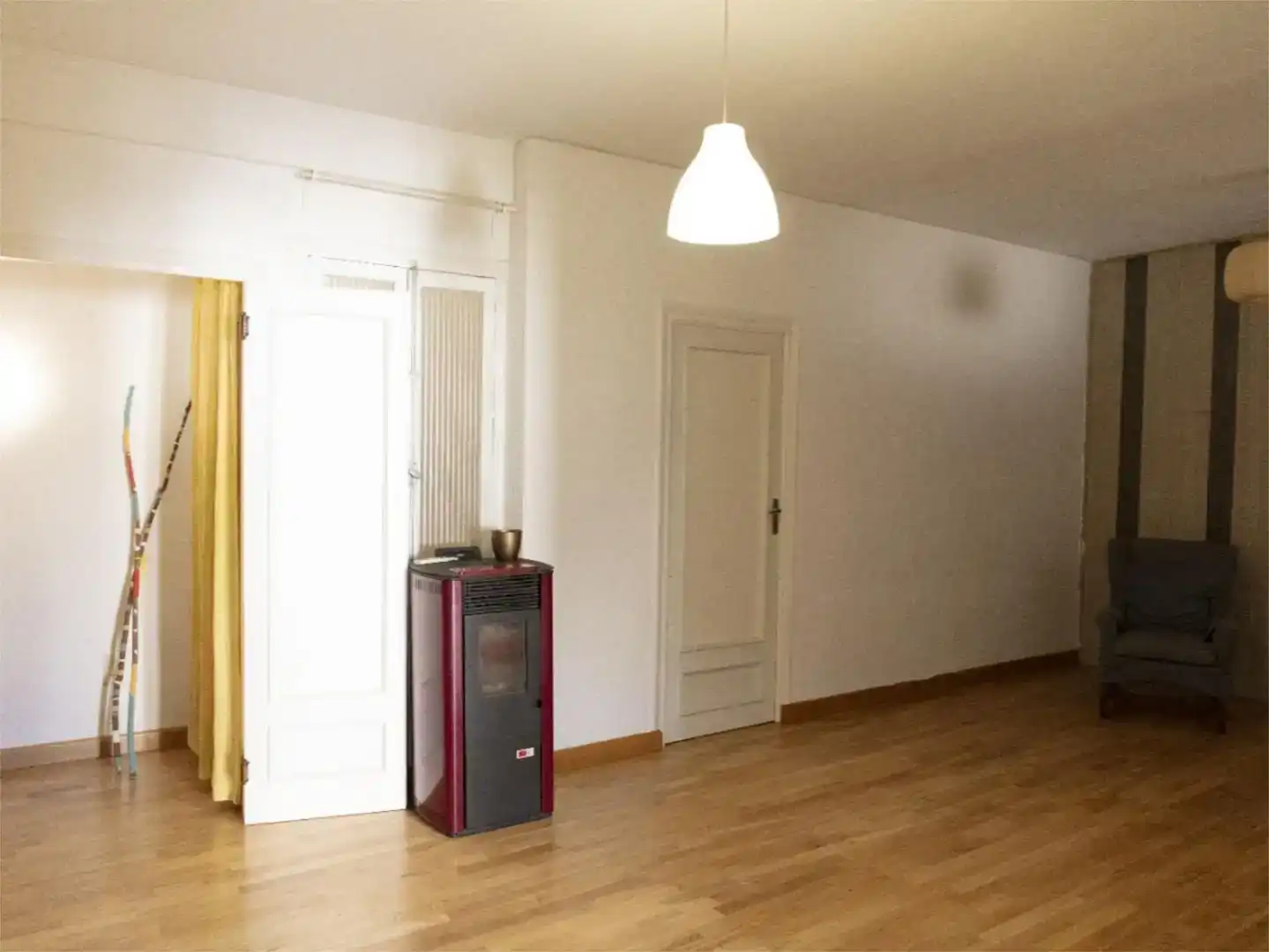 Sala d'estar de Pis en venda en Yecla amb Parquet, Traster i Balcó