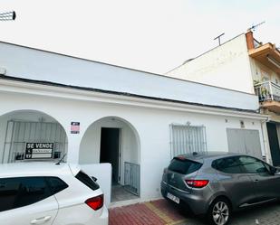 Exterior view of House or chalet for sale in Fuengirola  with Terrace and Balcony