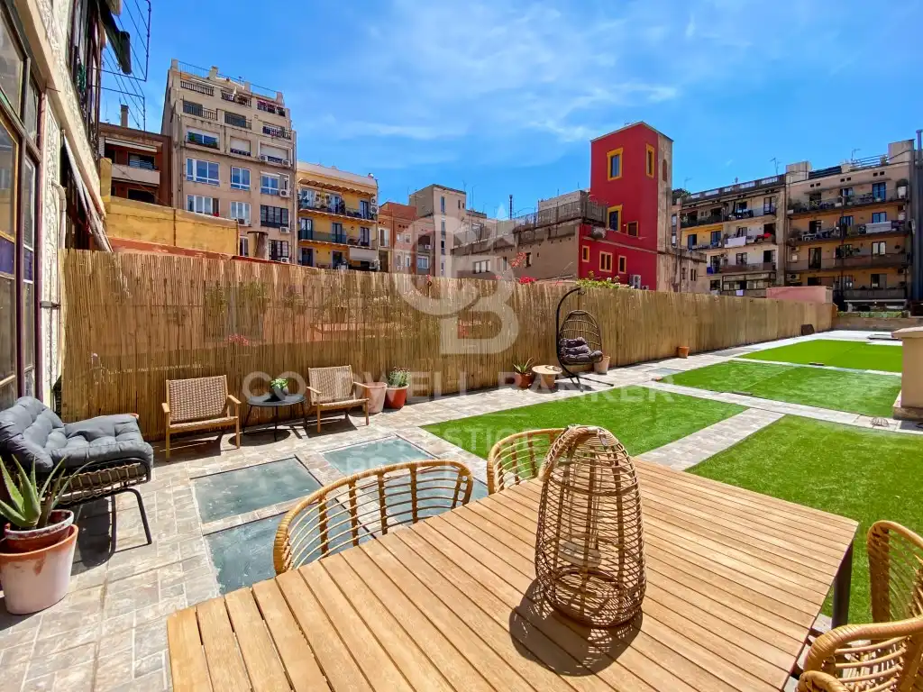 Piso con terraza en venta en Calle Muntaner, imagen 2