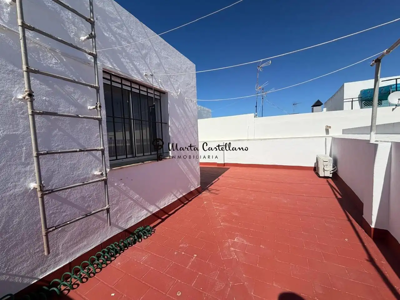 Exterior view of Detached homes for sale in Rota  with Air Conditioner