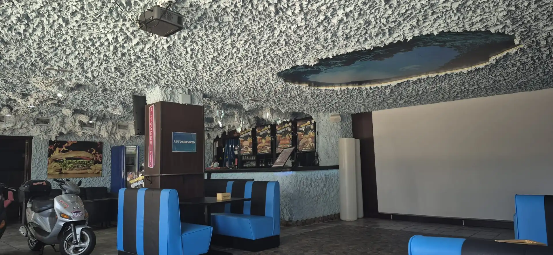 Commercial properties for sale in El Portil  with Air Conditioner, Furnished and Internet