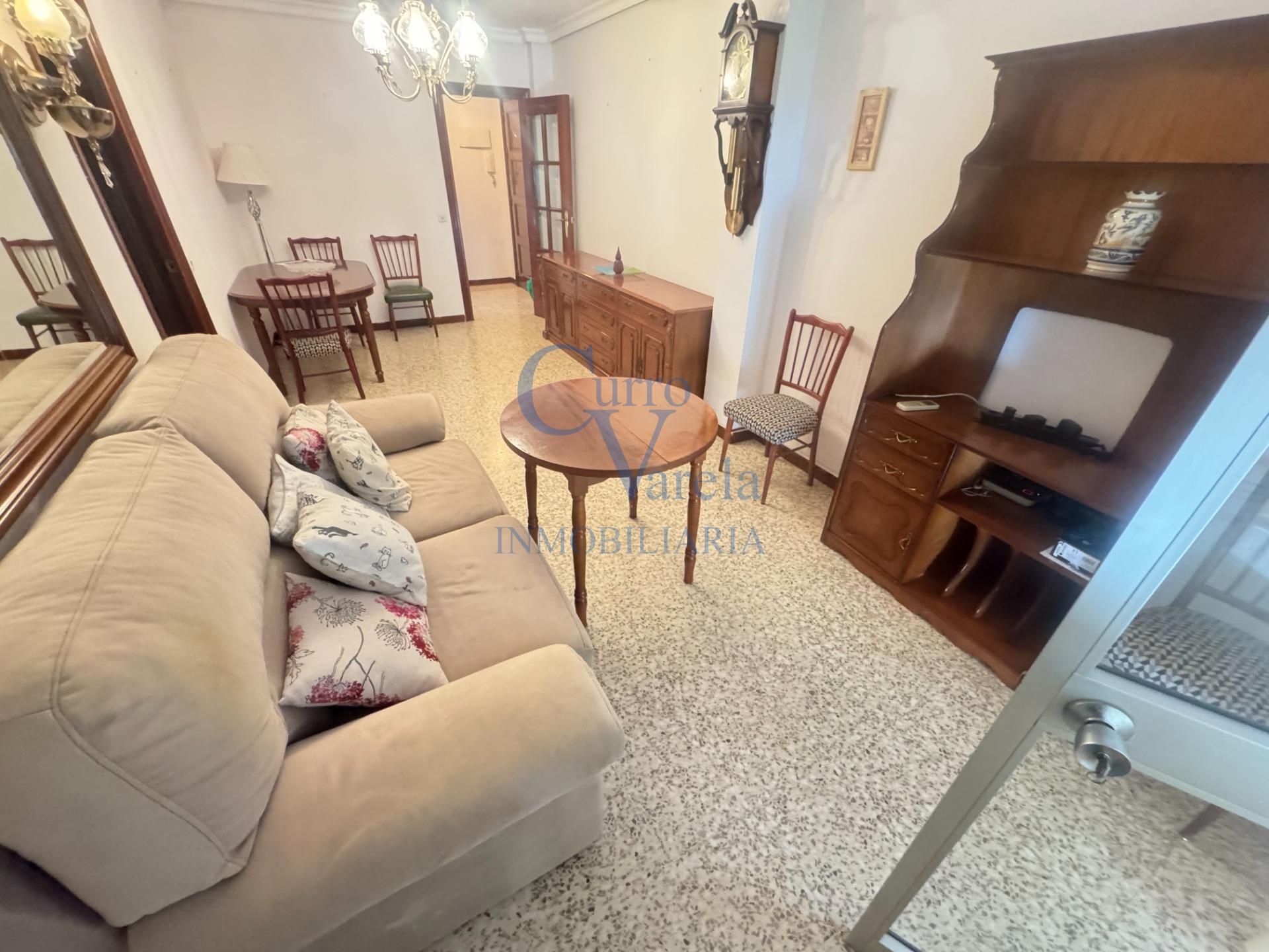 Sala d'estar de Pis en venda en Dos Hermanas amb Aire condicionat, Terrassa i Traster