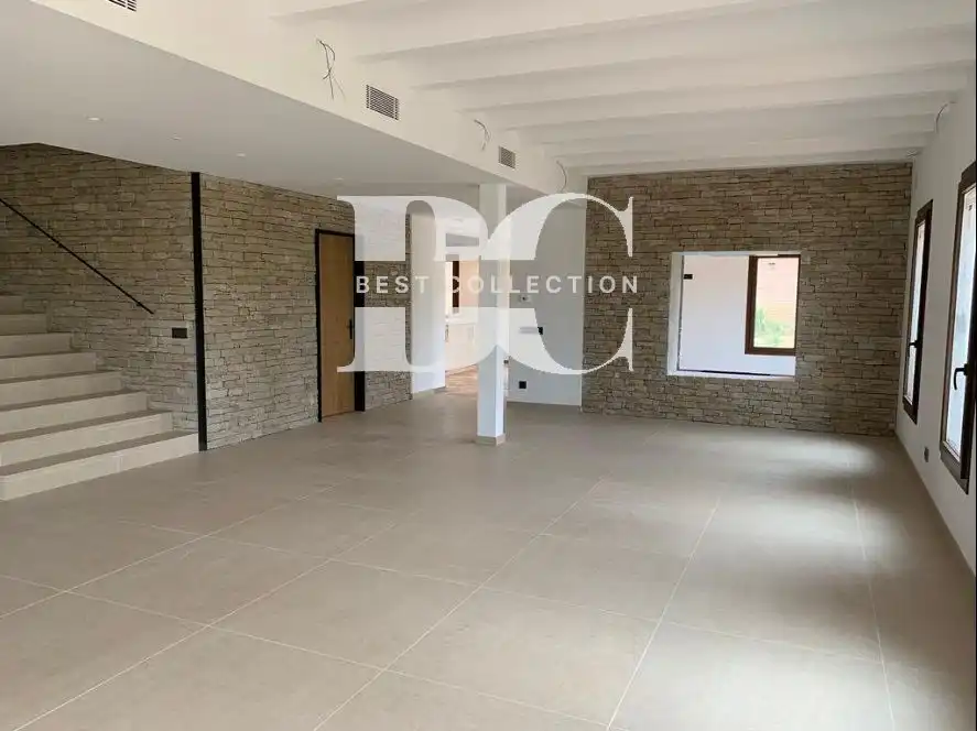 Edificio en venta en Vidreres