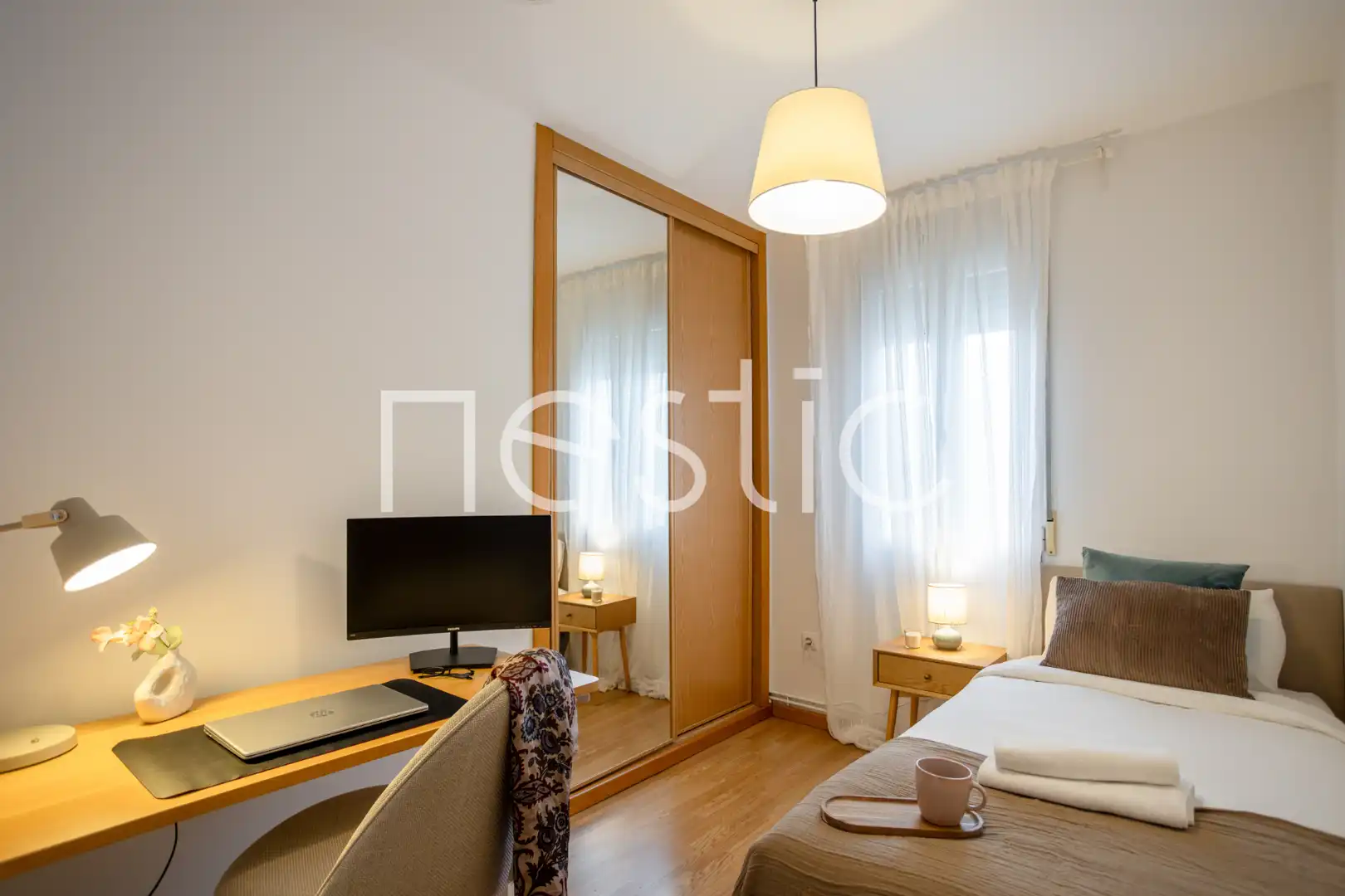 Schlafzimmer von Wohnungen zur Miete in Madrid mit Klimaanlage, Heizung und Möbliert