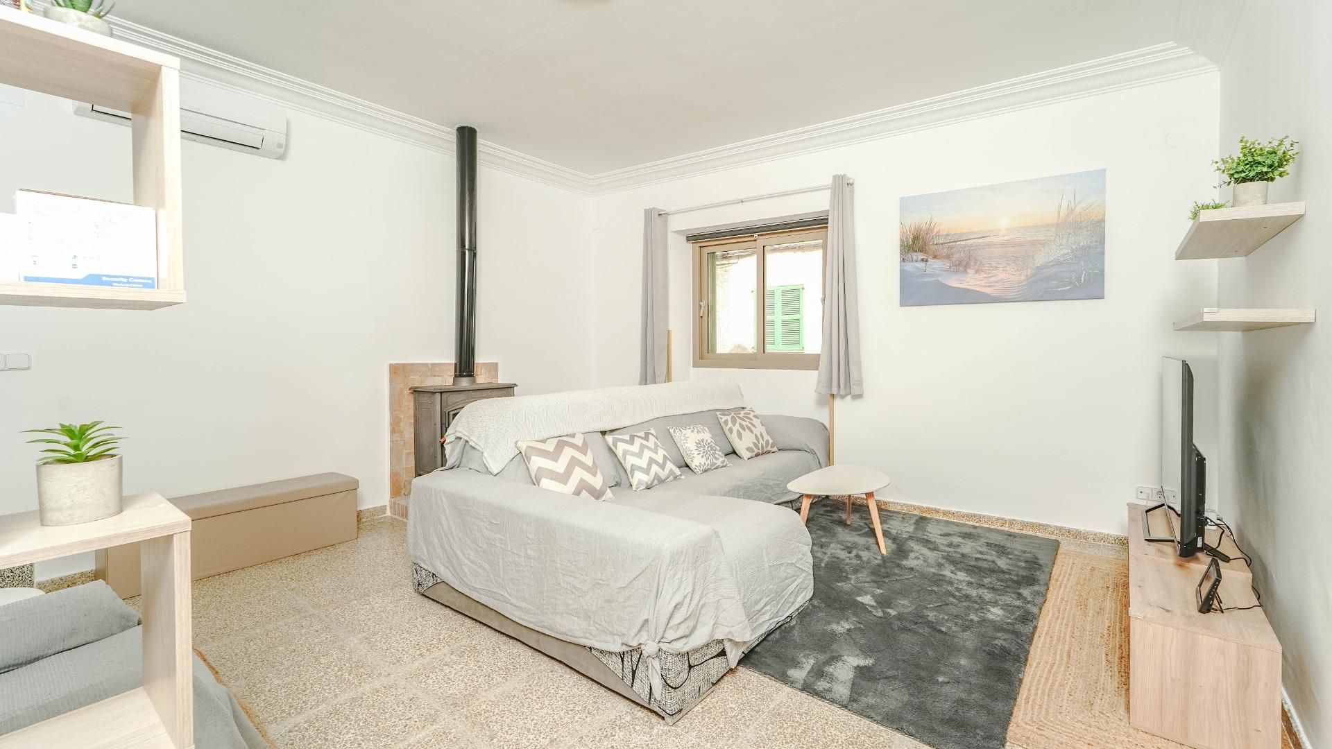 Single-family semi-detached to rent in Calle PETRA, Sant Joan