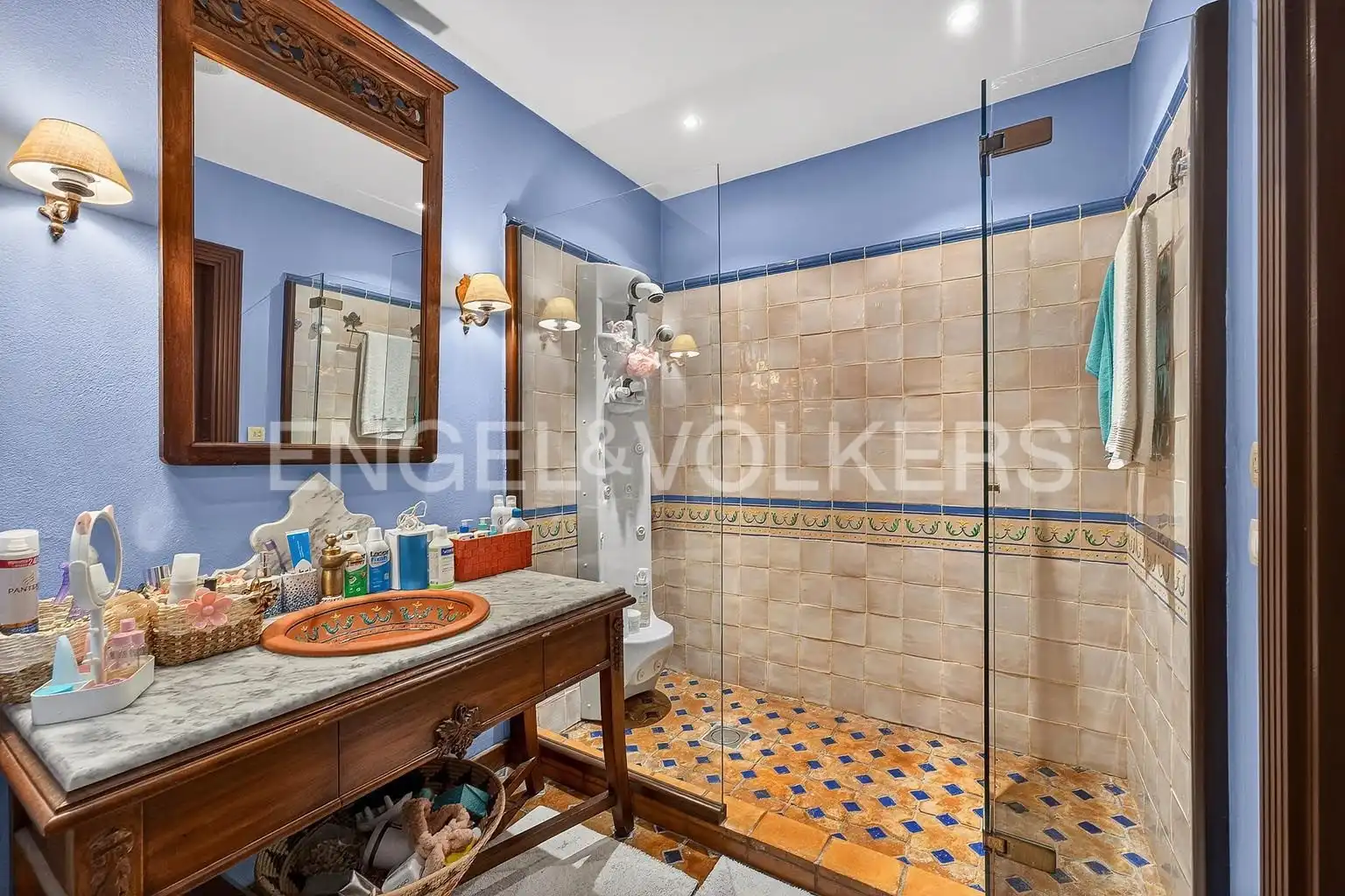 Bany de Casa o xalet en venda en Adeje amb Terrassa, Piscina i Moblat