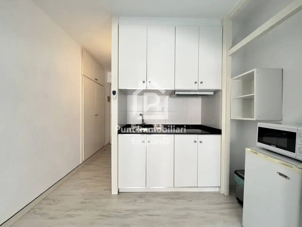Kitchen of Study for sale in Roses  with Air Conditioner, Parquet flooring and Terrace