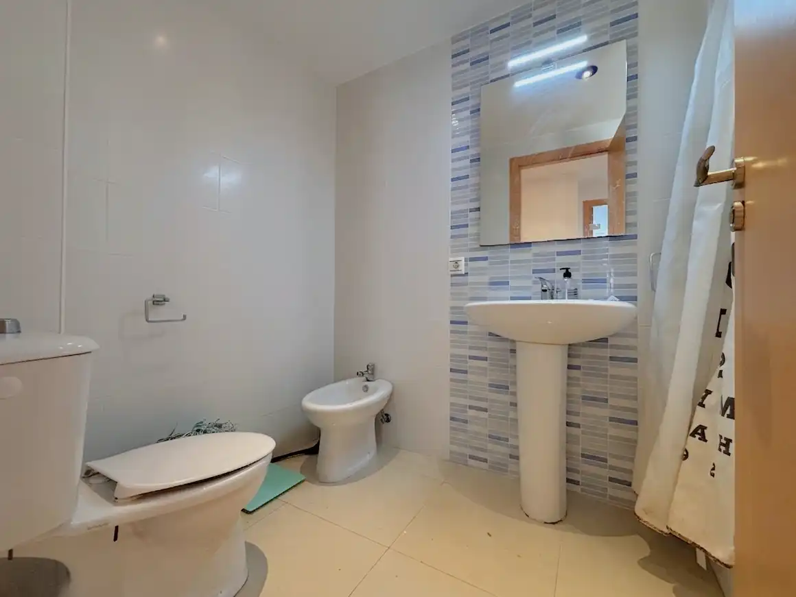Baño de Dúplex en venta en Borriol con Aire acondicionado, Terraza y Trastero