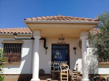 Casa amb piscina en venda a Periurbano Oeste - Sierra