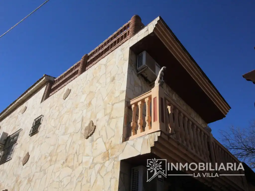 Vista exterior de Casa o xalet en venda en Alhaurín de la Torre amb Aire condicionat, Moblat i Rentadora