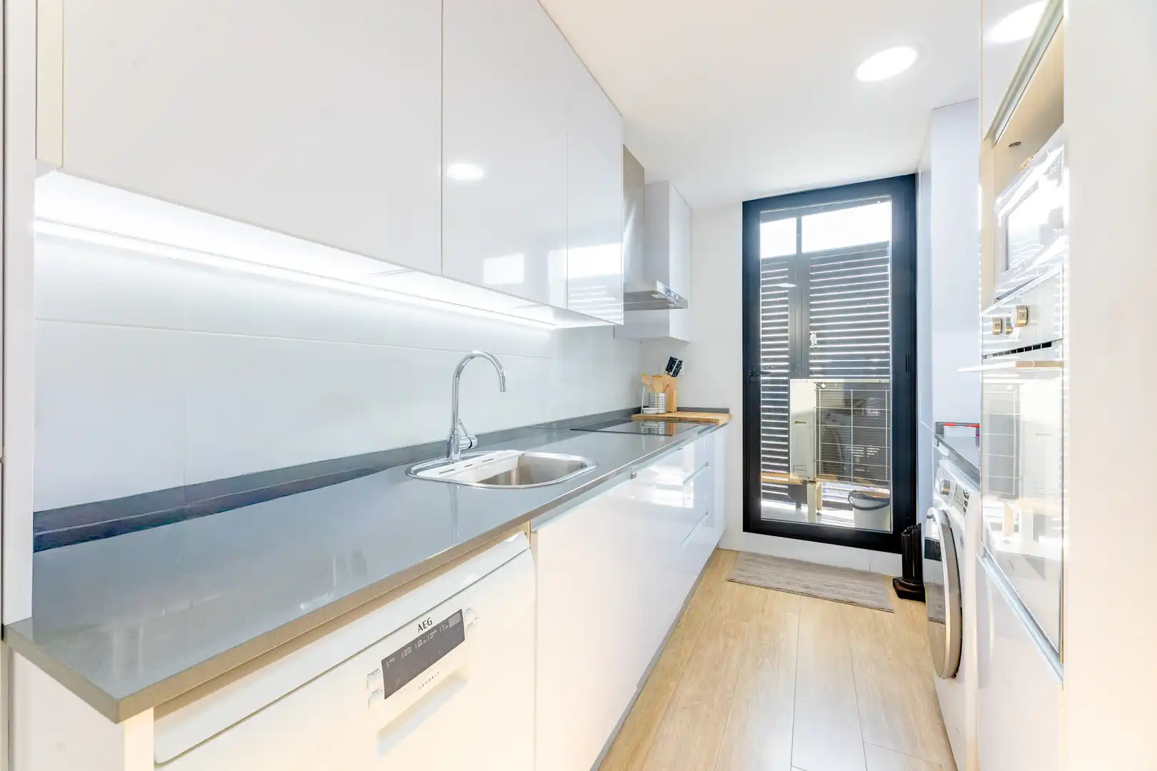 Cocina de Piso en venta en Valencia con Trastero, Piscina y Balcón