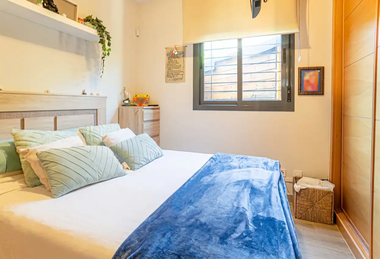 Bedroom of Flat for sale in Vélez-Málaga  with Air Conditioner, Terrace and Community pool