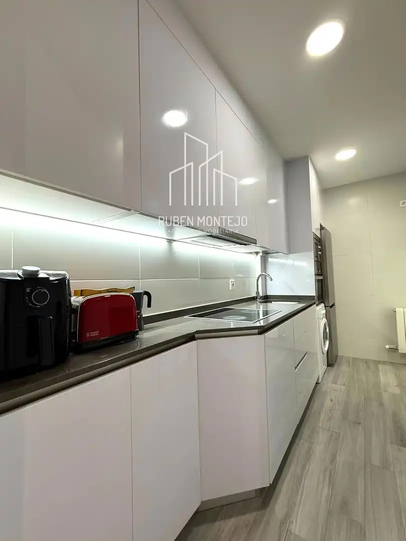 Kitchen of Flat for rent in Salamanca  with Heating, Terrace and Storage room