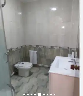 Bathroom of Flat for rent in Santiago de Compostela   with Pets allowed