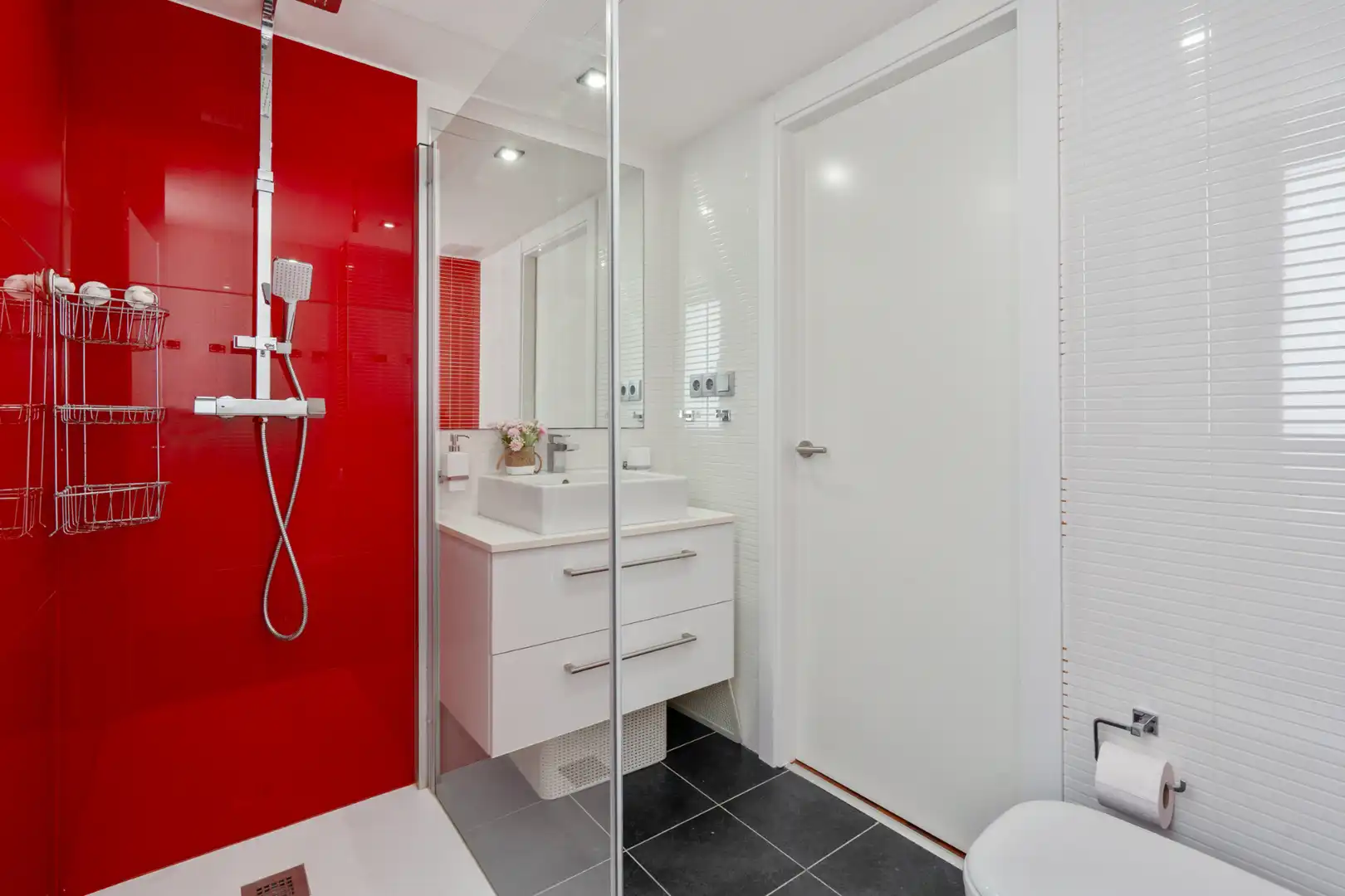 Baño de Casa adosada en venta en Torredembarra con Aire acondicionado, Calefacción y Parquet